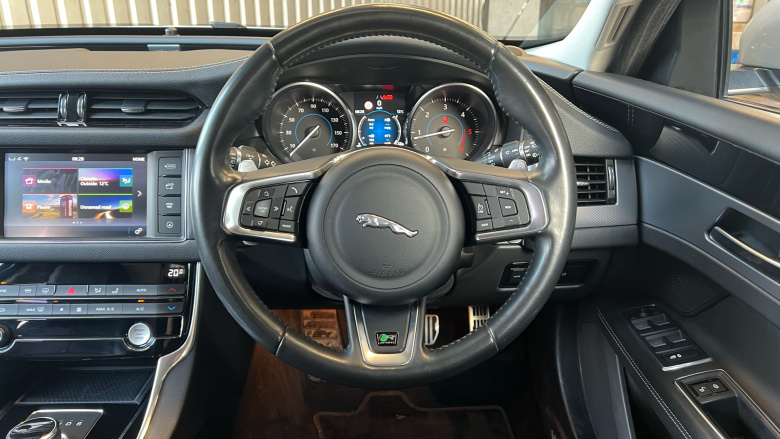 Jaguar XF 2.0d [180] R-Sport 5dr Auto AWD Diesel Estate